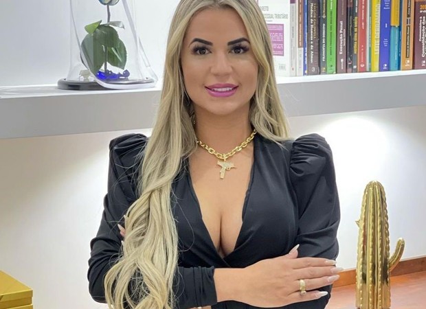 DEOLANE BEZERRA PERDE CONTA NO INSTAGRAM DE NOVO!