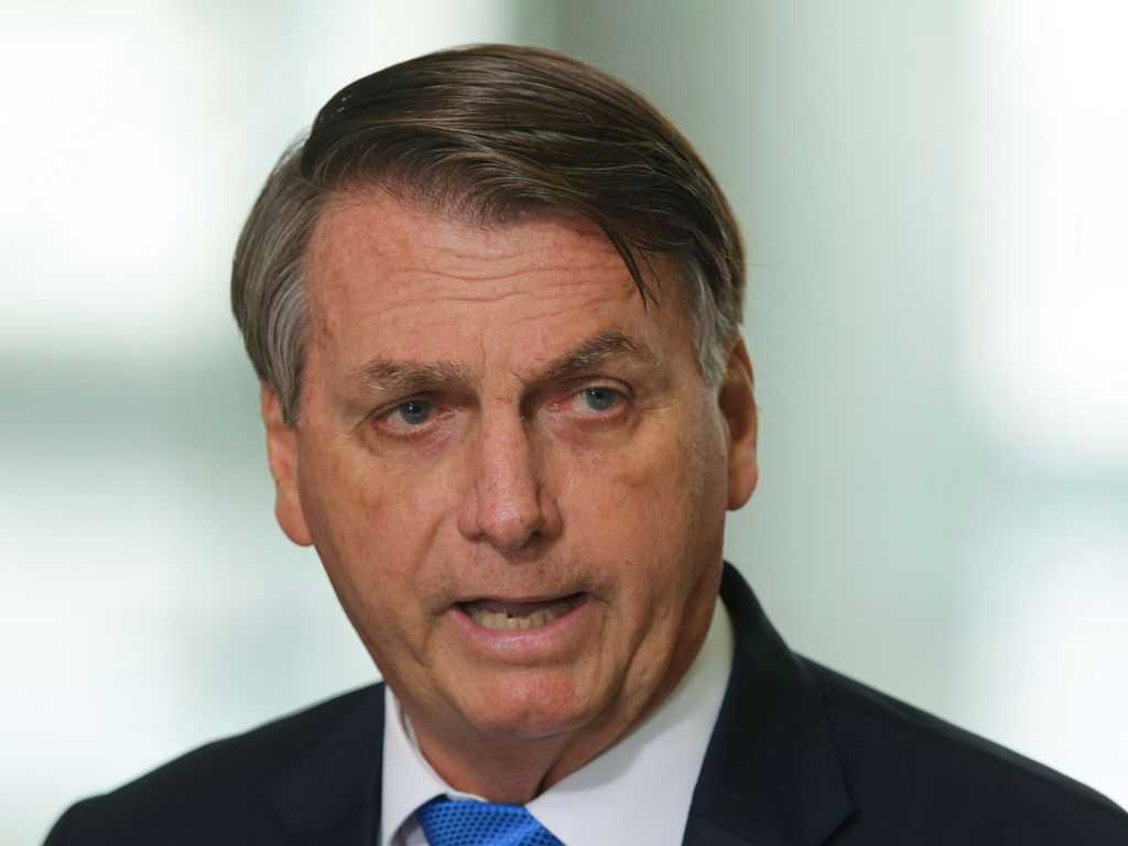 BOLSONARO VAI A POSTO MÉDICO; GOVERNO NÃO INFORMA MOTIVO