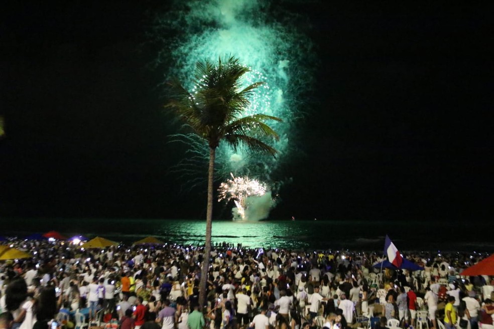 RÉVEILLON 2022: RECIFE CANCELA SHOWS NA ORLA E ANUNCIA QUEIMA DE FOGOS DESCENTRALIZADA