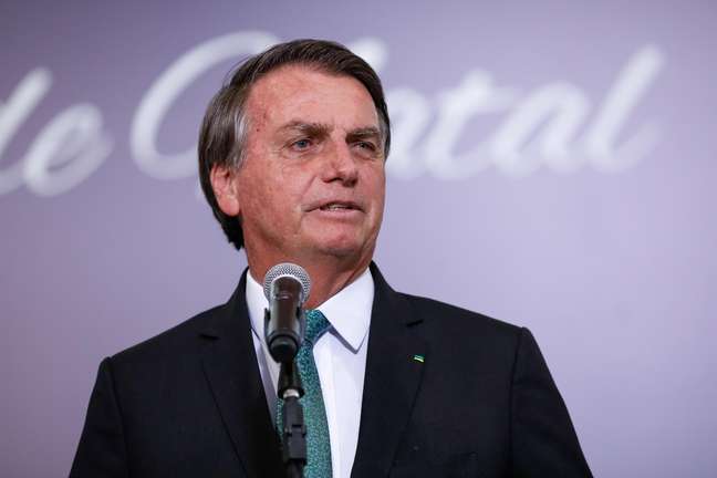 BOLSONARO FAZ TESTE DE COVID E PODERÁ ESTAR EM POSSE NO STF